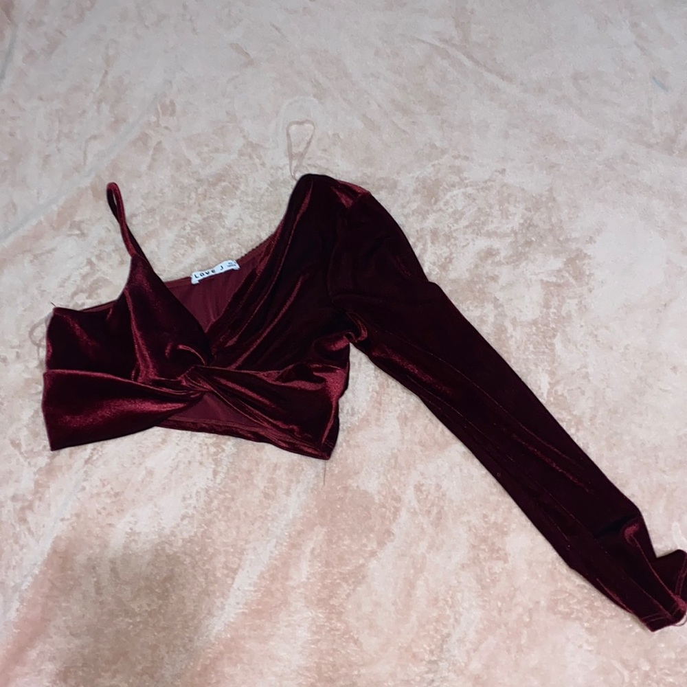 Top L-XL  color rojo vino